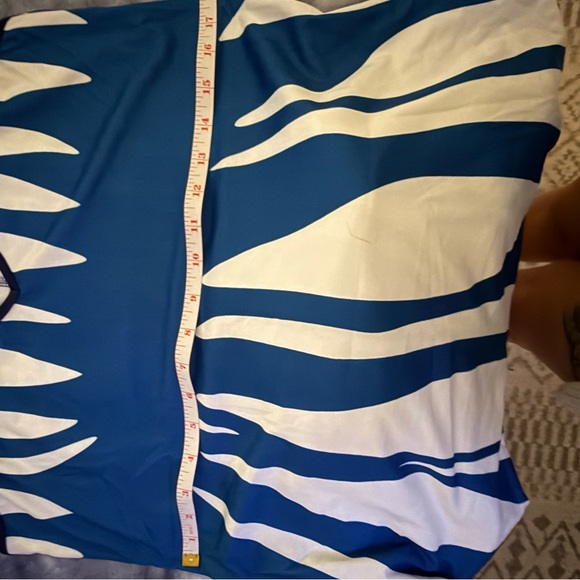 👗 Blue and White Striped Maxi Dress - Picture 7 of 8